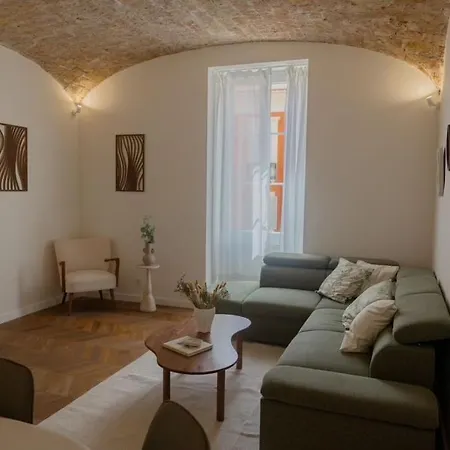 Liviamariasanta * アジャクシオ